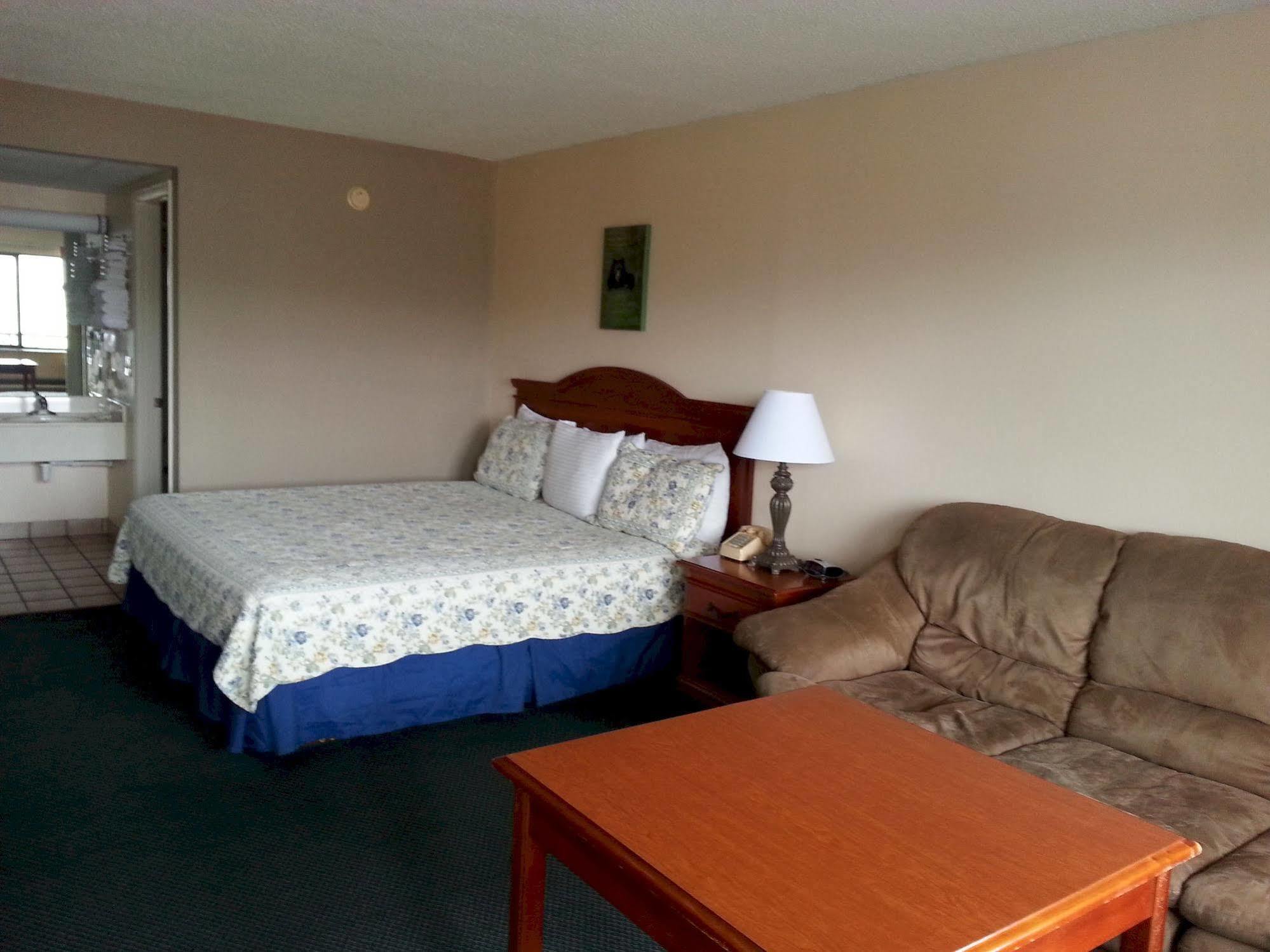 Mountain Breeze Motel Пиджен Фордж Екстериор снимка