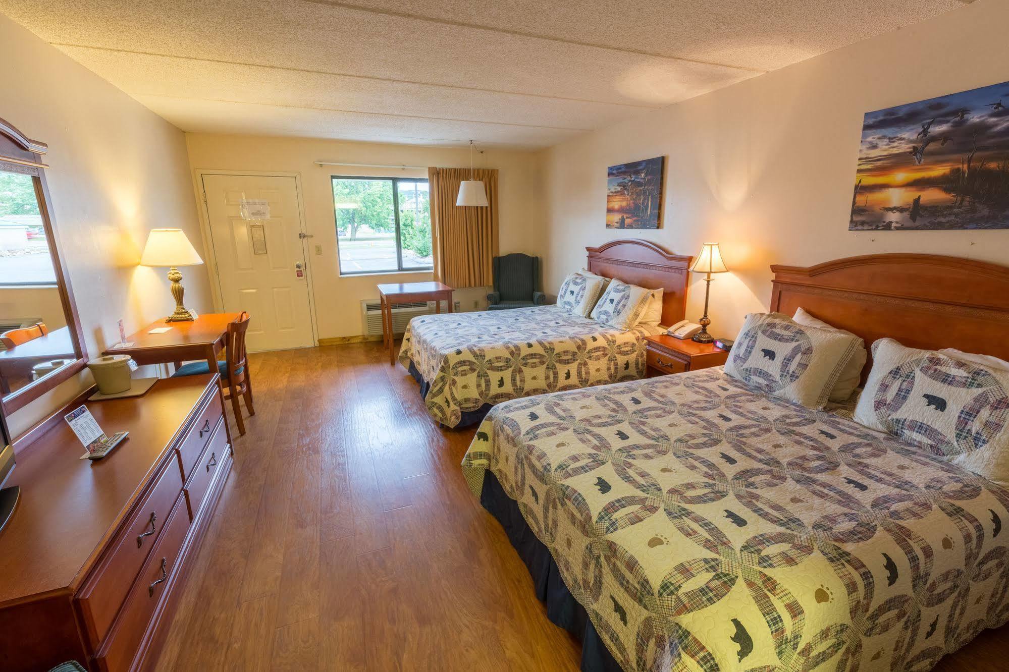 Mountain Breeze Motel Пиджен Фордж Екстериор снимка
