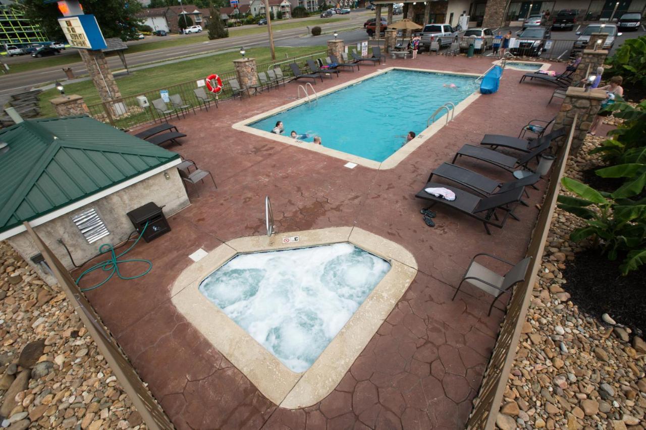 Mountain Breeze Motel Пиджен Фордж Екстериор снимка